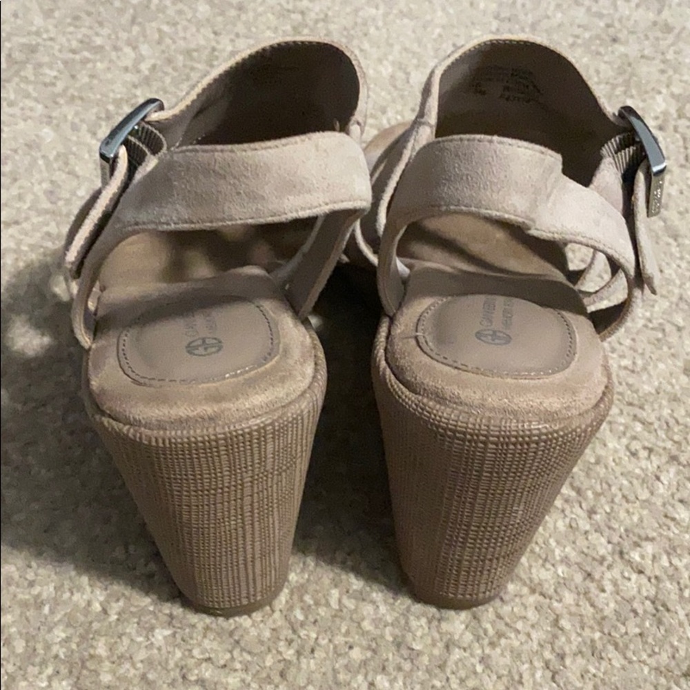 Giani Bernini Nubuck Sandals W/ Memory Foam. - image 3